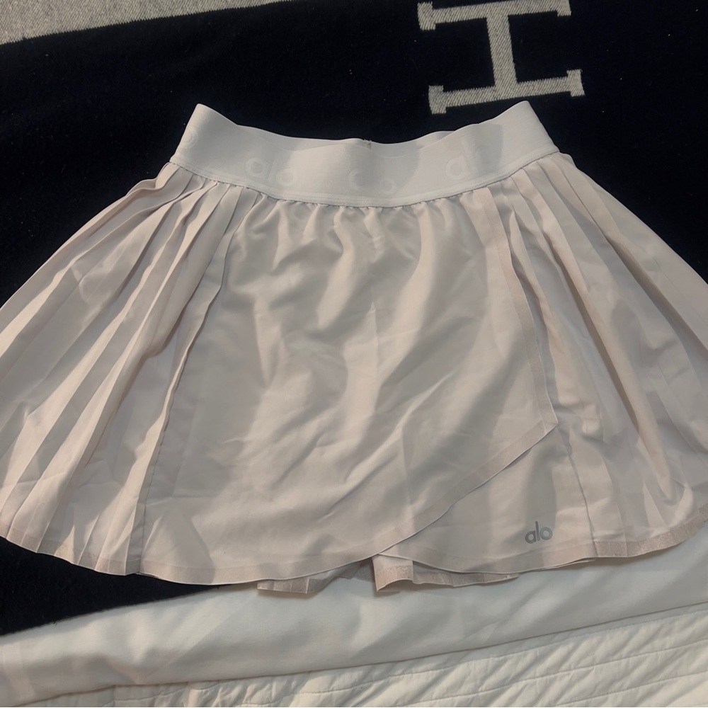 White Alo skirt